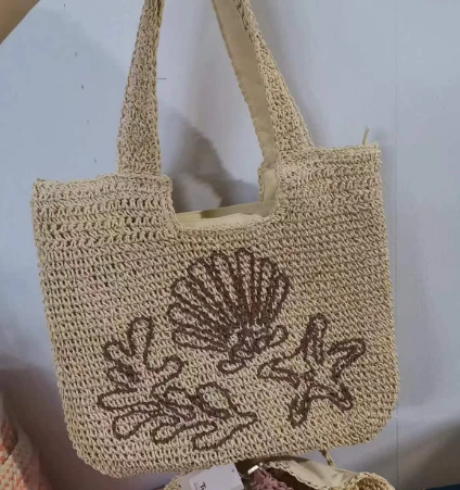 刺繍模様の紙編みショルダーバッグ
