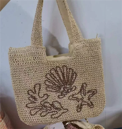 刺繍模様の紙編みショルダーバッグ