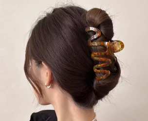 大きなヘアクリップ