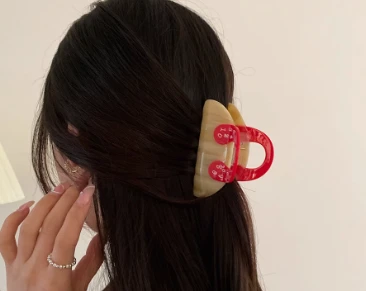 フレンチデザインのヘアジョークリップ