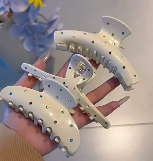 女性用ヘアクリップアクセサリー
